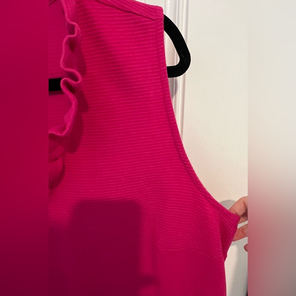 New! Crown & Ivy Fuchsia Pink Ruffle Neck Womens Sleeveless Blouse Size 2X NWT - Picture 10 of 13